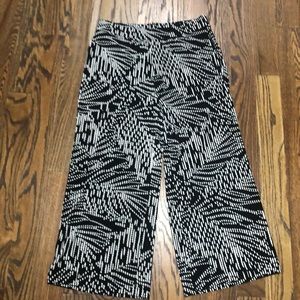 Chicos travelers size 1 8/10 pants